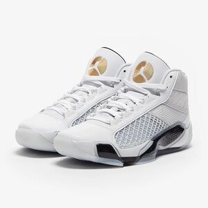 Jordan Men's 38 Fiba-size 14